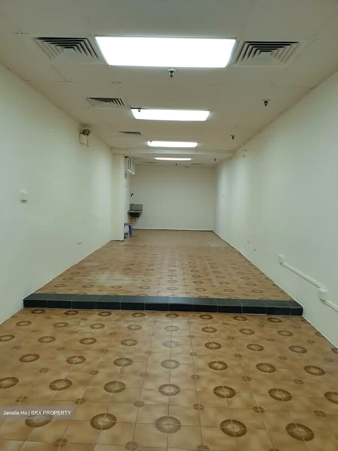 People's Park Complex (D1), Office #549165901